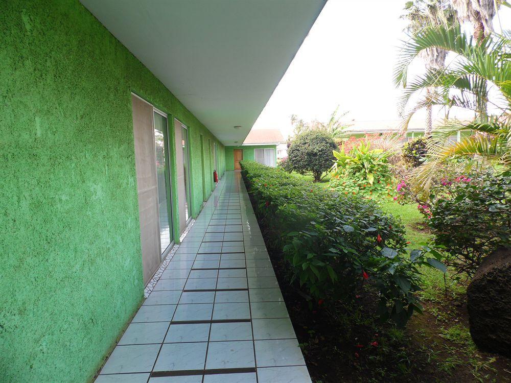 Hotel Manutara Hanga Roa Exterior foto