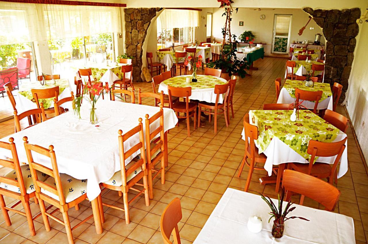 Hotel Manutara Hanga Roa Exterior foto